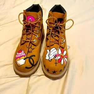 Customized kids Tim’s boots